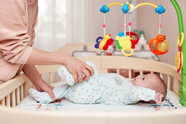 Strengthening Exercises Babies Early Development Mother Doing Gymnastics Her Newborn — Foto de Stock