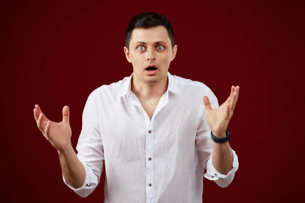 Surprised Shocked Brunette Man White Shirt Isolated Red Background — ストック写真
