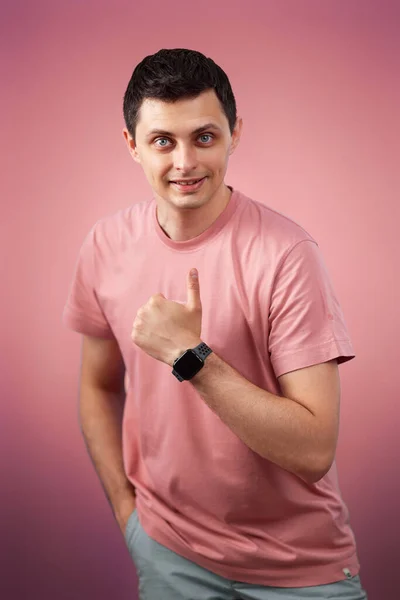 Brunette Man Shirt Smiling Showing Sign Isolated Pink Background — 스톡 사진