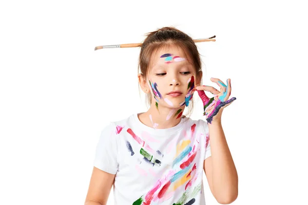 Funny Child Girl Colorful Paint Paintbrush Hair White Background — Stock Photo, Image