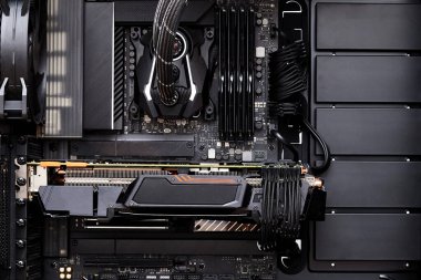 Ana kart, kapat. Bilgisayar bileşeni. Bilgisayarın içinde