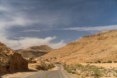 Tunus 'un güney bölgesindeki Dahar manzarası 