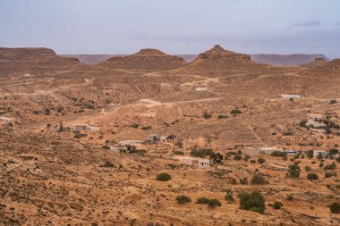 Tunus 'un güney bölgesindeki Dahar manzarası 