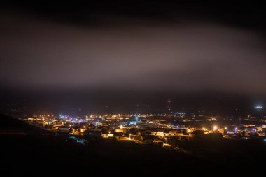 Beni Keddache - Güney Tunisia kasabası- geceleri Dahar Tunus