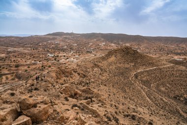 Tunus 'un güney bölgesindeki Dahar manzarası 