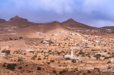 Tunus 'un güney bölgesindeki Dahar manzarası 