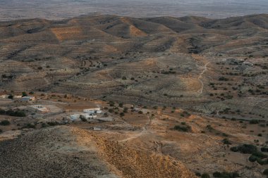 Tunus 'un güney bölgesindeki Dahar manzarası 