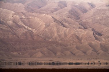 Chott Jerid 'in güney Tunus' taki endorheik tuz gölü manzarası. - Tozeur Valiliği - Tunus 