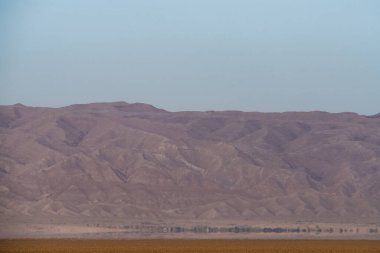 Chott Jerid 'in güney Tunus' taki endorheik tuz gölü manzarası. - Tozeur Valiliği - Tunus 