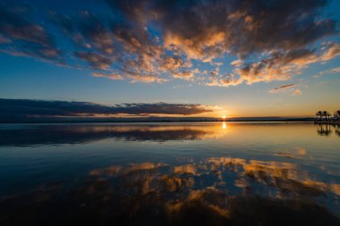 Tunus Gölü 'nde Günbatımı - Tunus