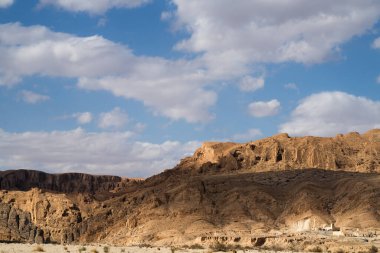 Sejla Vadisi 'ne yakın bazı dağ manzaraları - Batı Tunus - Gafsa Valiliği - Tunus