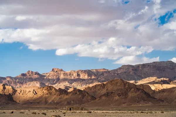 Sejla Vadisi 'ne yakın bazı dağ manzaraları - Batı Tunus - Gafsa Valiliği - Tunus