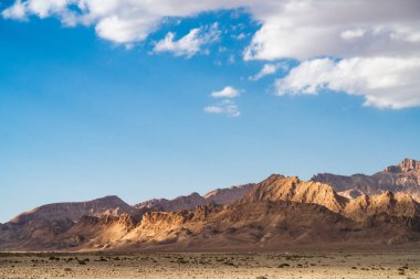 Sejla Vadisi 'ne yakın bazı dağ manzaraları - Batı Tunus - Gafsa Valiliği - Tunus