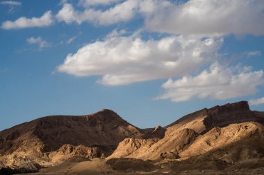 Sejla Vadisi 'ne yakın bazı dağ manzaraları - Batı Tunus - Gafsa Valiliği - Tunus