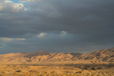 Sejla Vadisi 'ne yakın bazı dağ manzaraları - Batı Tunus - Gafsa Valiliği - Tunus