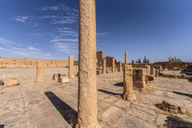 Eski Sufetula kasabasının kalıntıları, modern Sbeitla, Tunus