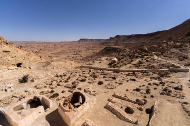 Uyuyan yedi kişinin camii - Chenini- Tataouine Valisi - Tunus 