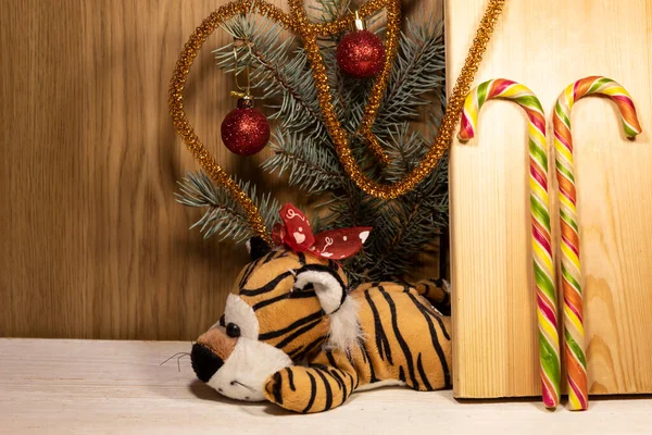 Spruce Branch New Year Toys Toy Tiger Red Bow Its — Stock Photo, Image