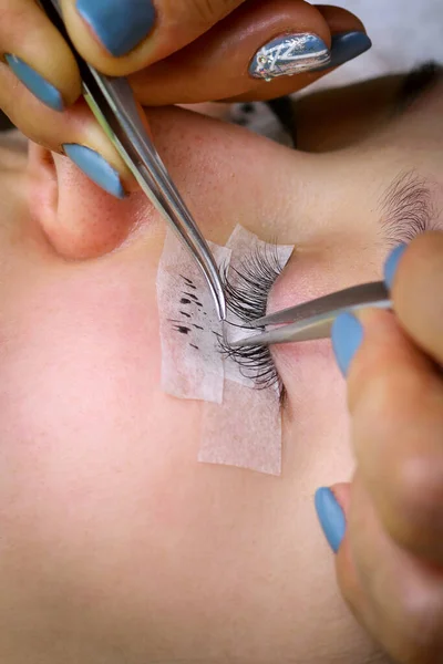 Procedura Estensione Delle Ciglia Occhio Donna Con Ciglia Lunghe Foto Stock
