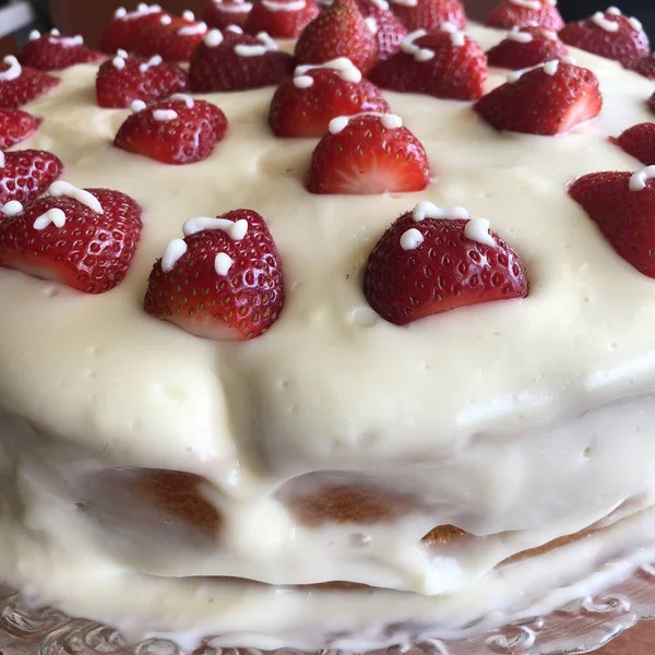 Selective Focus Strawberry Pie Garnished Fresh Strawberries Homemade Strawberries Cake — Stok Foto