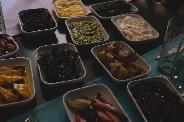 Traditional Turkish Meze Appetizers Dinner Table Mazzeh Meze Mezze Mazza — Zdjęcie stockowe