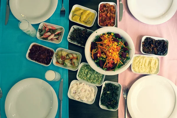 Hidangan Tradisional Turki Dan Makanan Pembuka Atas Meja Makan Mazzeh — Stok Foto