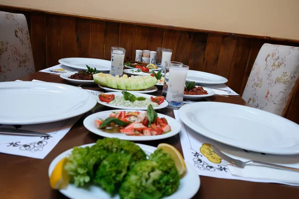 Traditional Turkish Meze Appetizers Dinner Table Mazzeh Meze Mezze Mazza — 图库照片