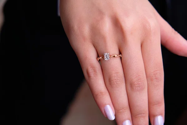 Woman Jewelery Concept Womans Hands Close Wearing Rings Necklace Modern — ストック写真