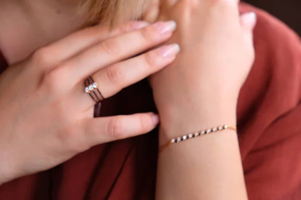 Woman Jewelery Concept Womans Hands Close Wearing Rings Necklace Modern — Stockfoto