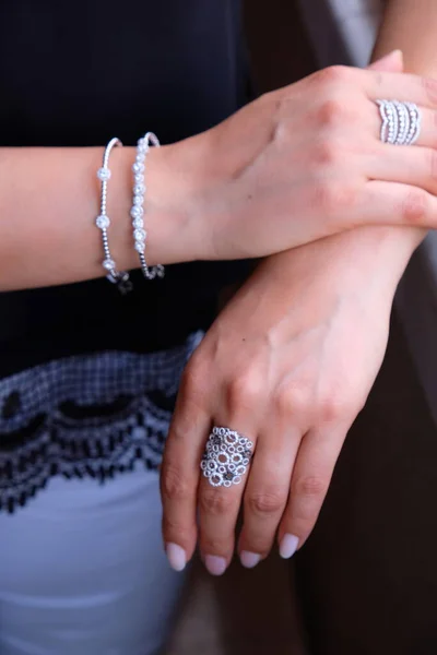 Woman Jewelery Concept Womans Hands Close Wearing Rings Necklace Modern Images De Stock Libres De Droits