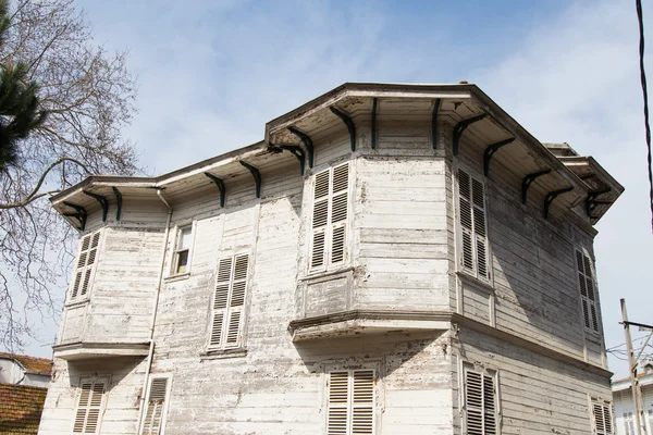 Vecchia casa in legno a Princes Islands, Istanbul — Foto Stock