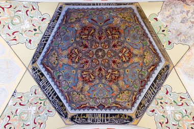 uc serefeli Camii avlusu, edirn gelen bir kubbe iç görünüm