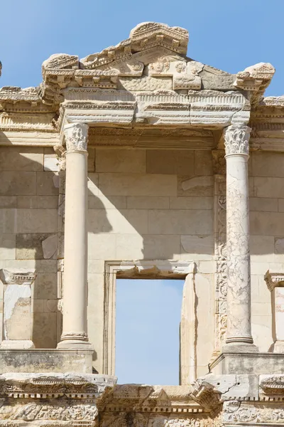 Bibliotek med celsus i Efesos, Turkiet — Stockfoto