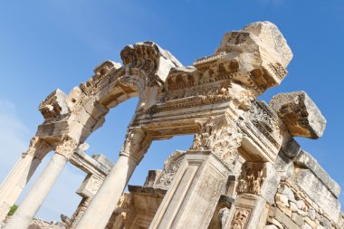 hadrian Tapınağı Efes, Türkiye'de