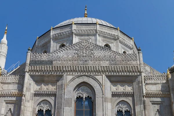 Mesquita de sultão válida pertevniyal — Fotografia de Stock