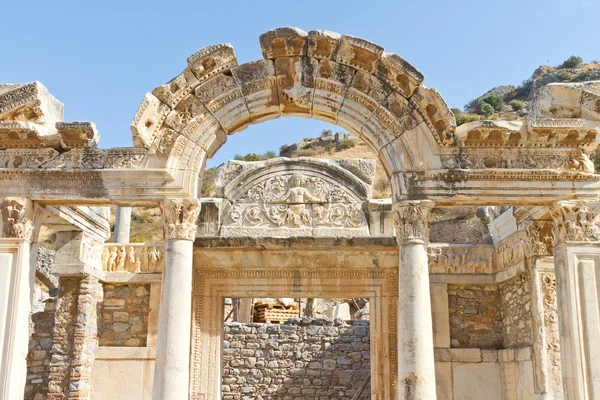 Templo de Adriano em Éfeso, Turquia — Fotografia de Stock