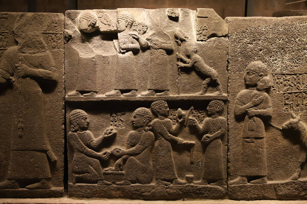 Старая резьба в Музее анатолийских цивилизаций, Анкара, Турция