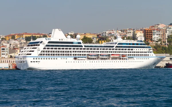 Een cruise in istanbul — Stockfoto