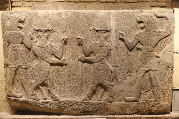 Старая резьба в Музее анатолийских цивилизаций, Анкара, Турция