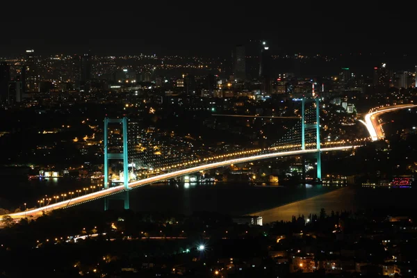 Босфорську міст — стокове фото