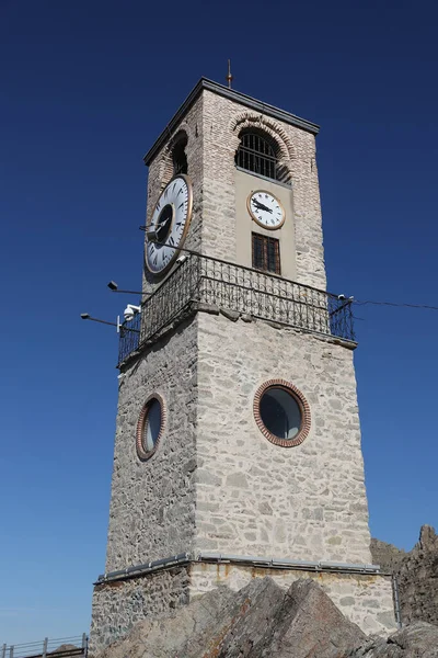 トルコのエスキシェヒル市シブリヒサール町にある時計塔 — ストック写真