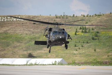ANKARA, TURKEY - 26 Haziran 2021: Türk Polisi Sikorsky S-70 performans sergiliyor