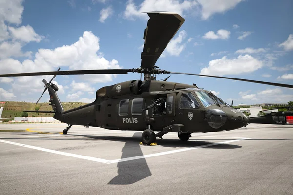 ANKARA, TURKEY - 26 Haziran 2021: Türk Polisi Sikorsky S-70 performans sergiliyor