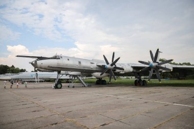 KIEV, UKRAINE - Ukrayna Hava Kuvvetleri Tupolev Tu-142MZ Oleg Antonov Devlet Havacılık Müzesi 'nde sergilendi