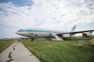 KIEV, UKRAINE - AĞUSTOS 01, 2021: Aeroflot Ilyushin IL-86 Oleg Antonov Devlet Havacılık Müzesinde sergilendi