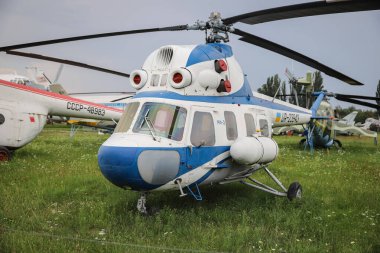 KIEV, UKRAINE - Oleg Antonov Devlet Havacılık Müzesi 'nde sergilenen PZL-Swidnik Mi-2 Hoplite