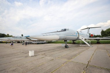 KIEV, UKRAINE - Oleg Antonov Devlet Havacılık Müzesi 'nde sergilenen Ukrayna Hava Kuvvetleri Tupolev Tu-134UBL