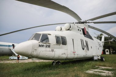 KIEV, UKRAINE - AUGust 01, 2021: Birleşmiş Milletler (BM) Mil Mi-26 Halo Oleg Antonov Devlet Havacılık Müzesinde sergilendi