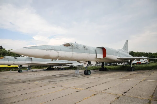 KIEV, UKRAINE - Ukrayna Hava Kuvvetleri Tupolev Tu-22M2 Oleg Antonov Devlet Havacılık Müzesi 'nde sergilendi