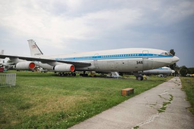 KIEV, UKRAINE - AĞUSTOS 01, 2021: Aeroflot Ilyushin IL-86 Oleg Antonov Devlet Havacılık Müzesinde sergilendi